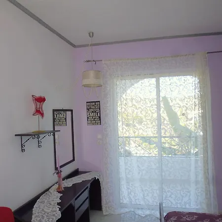 Daire Farkia Exclusive *