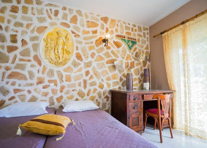 Farkia Exclusive فاليراكي