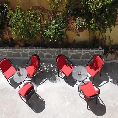 Farkia Exclusive Apartament *