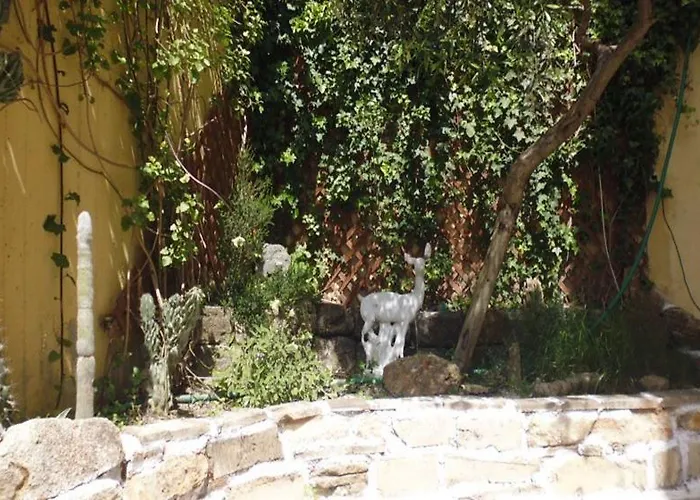 Farkia Exclusive Apartament *